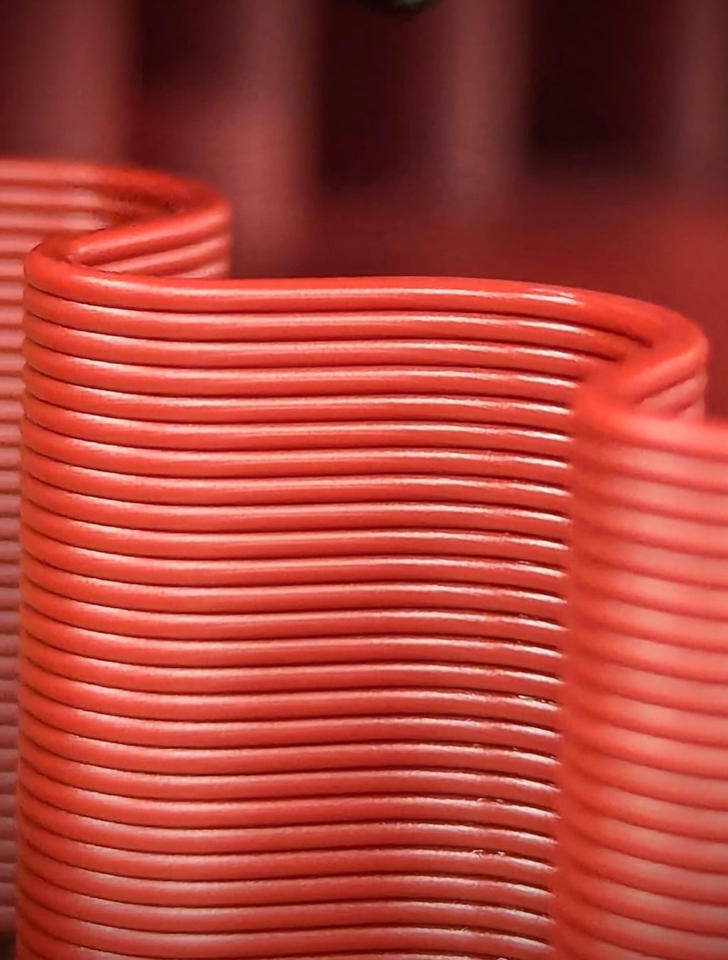 KLAVO | red wavy lamp